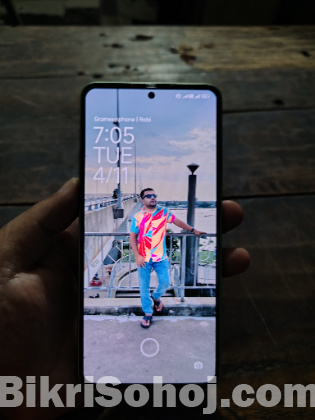 Redmi note 13 (8 +256)